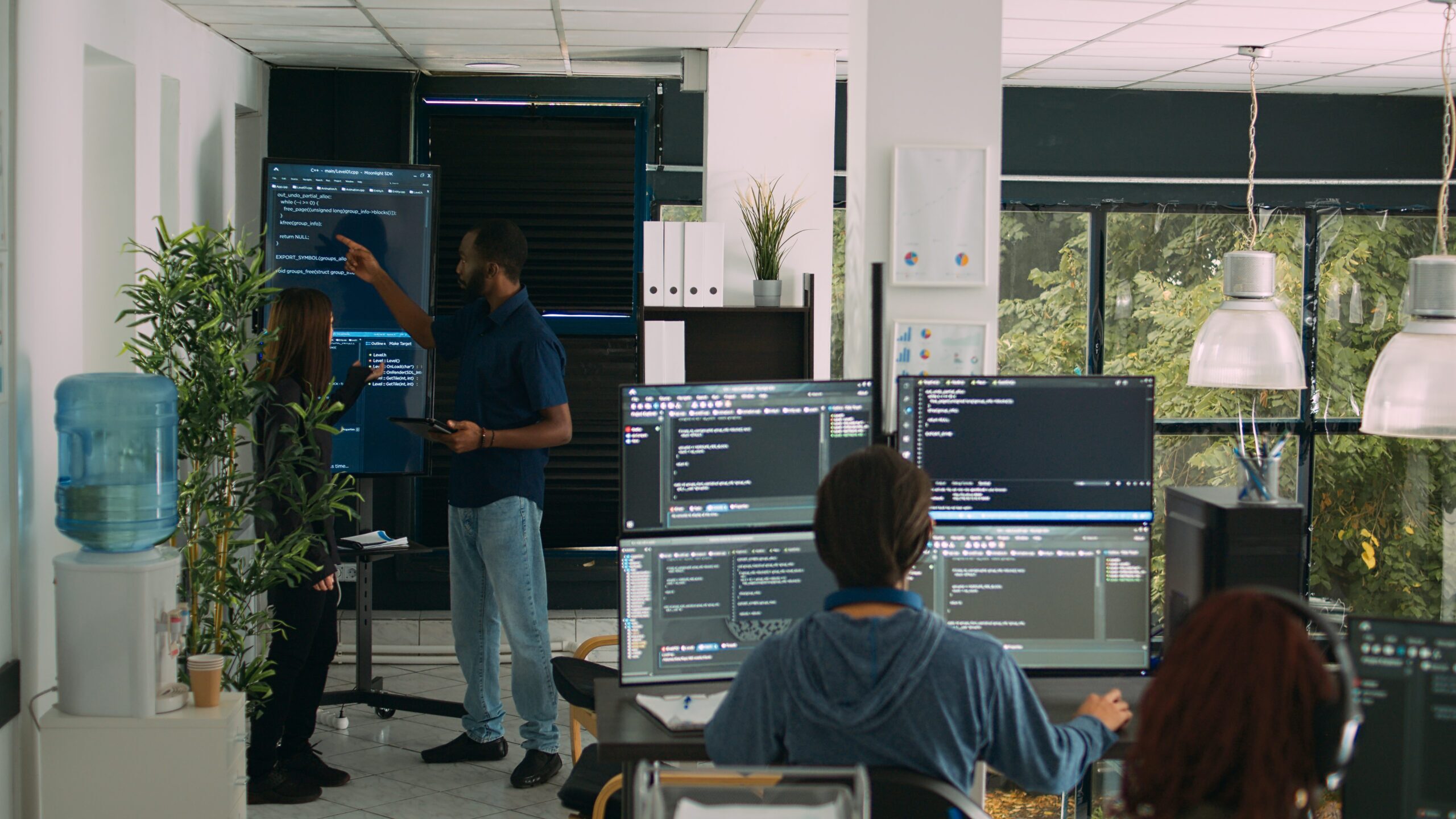 What is digital employee experience management?