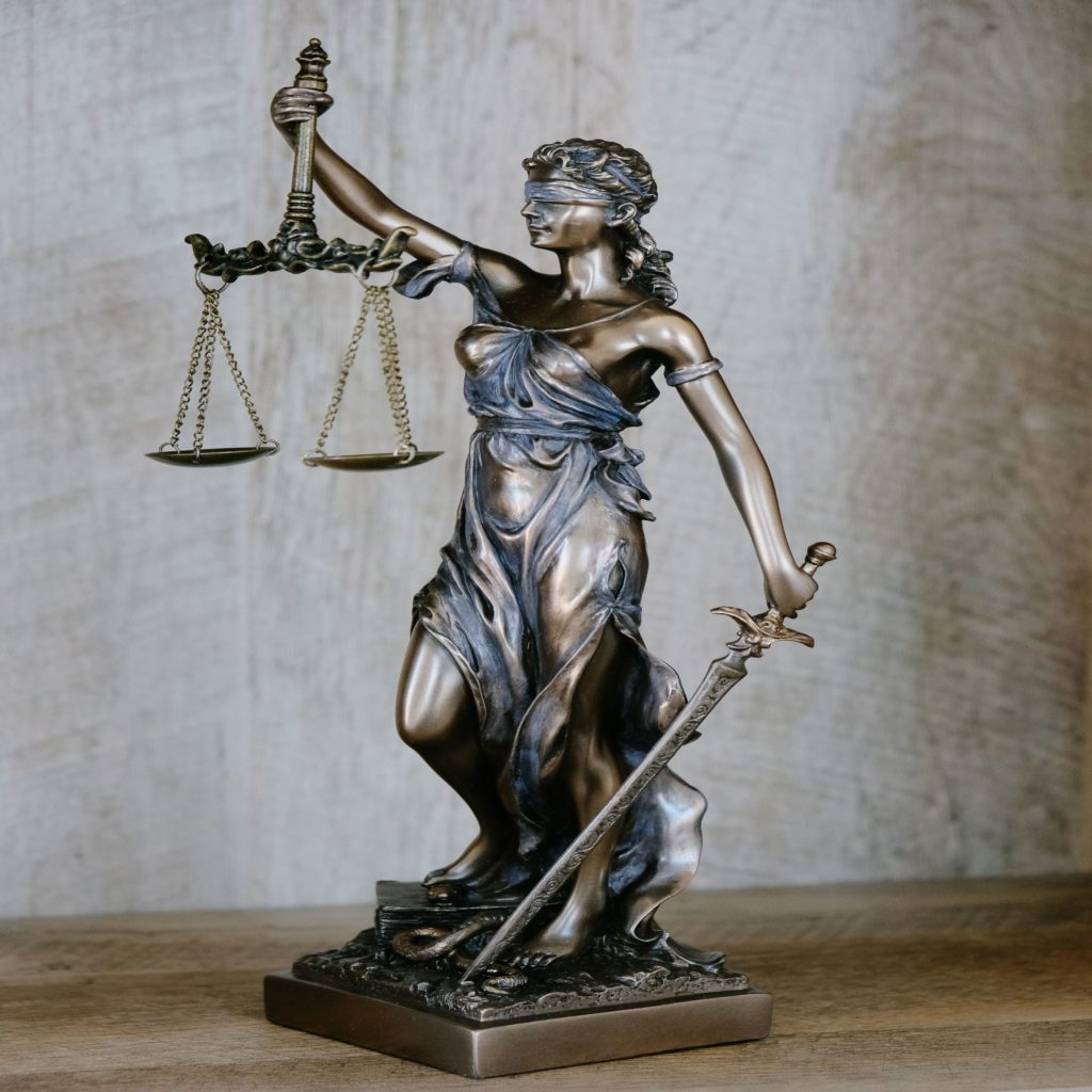 Top Law Firm Solves Device Management Woes